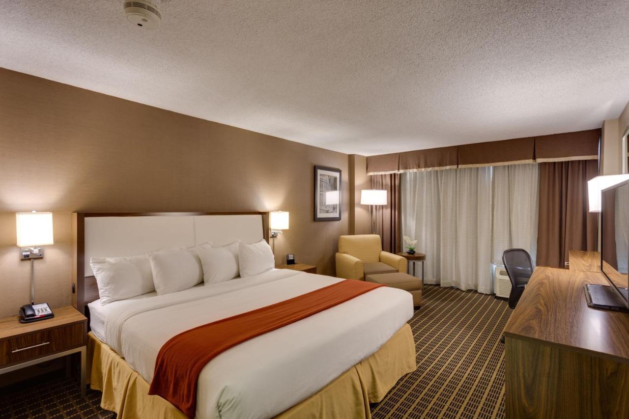 Holiday Inn Express Washington Dc Sw - Springfield By Ihg Экстерьер фото