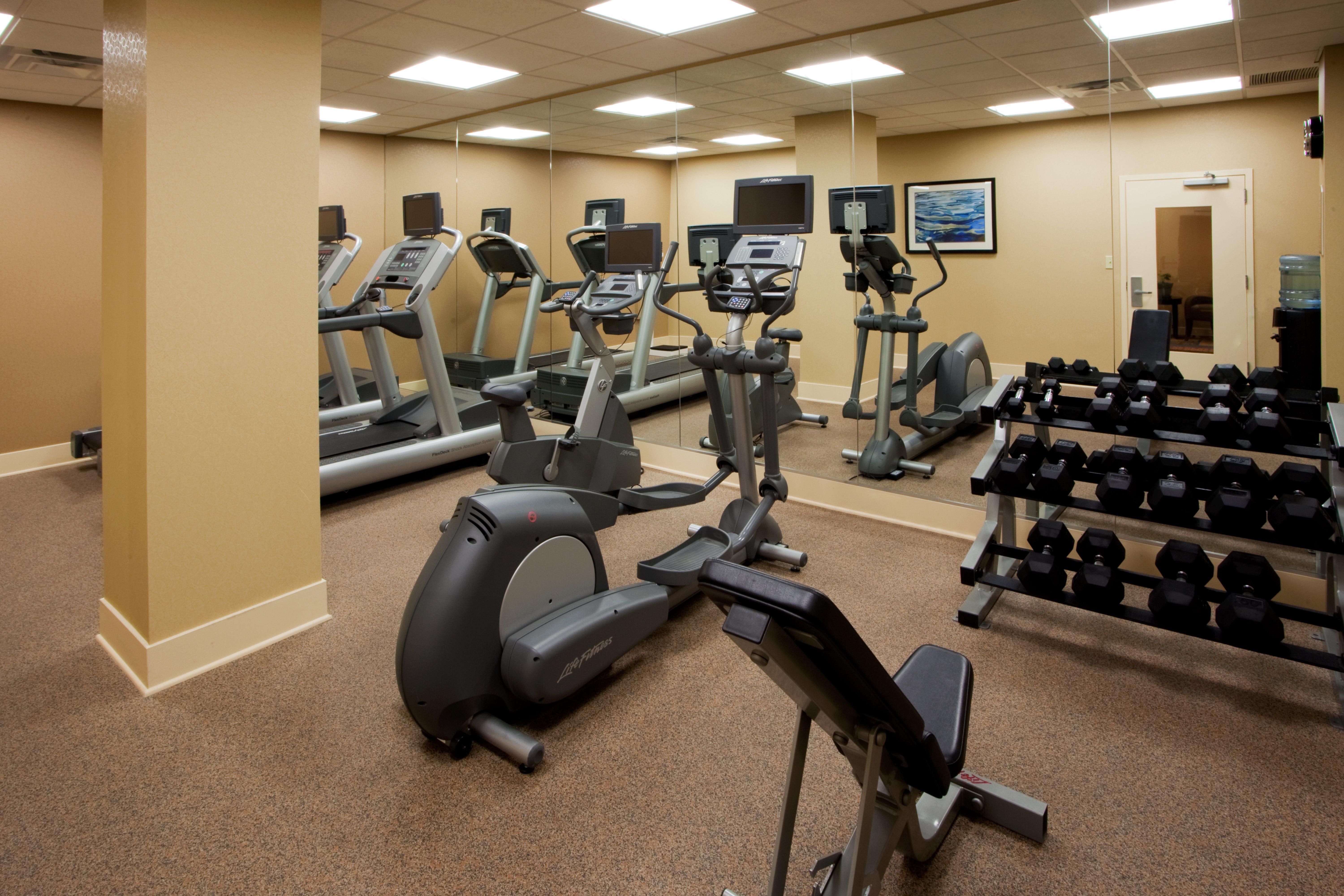 Holiday Inn Express Washington Dc Sw - Springfield By Ihg Экстерьер фото