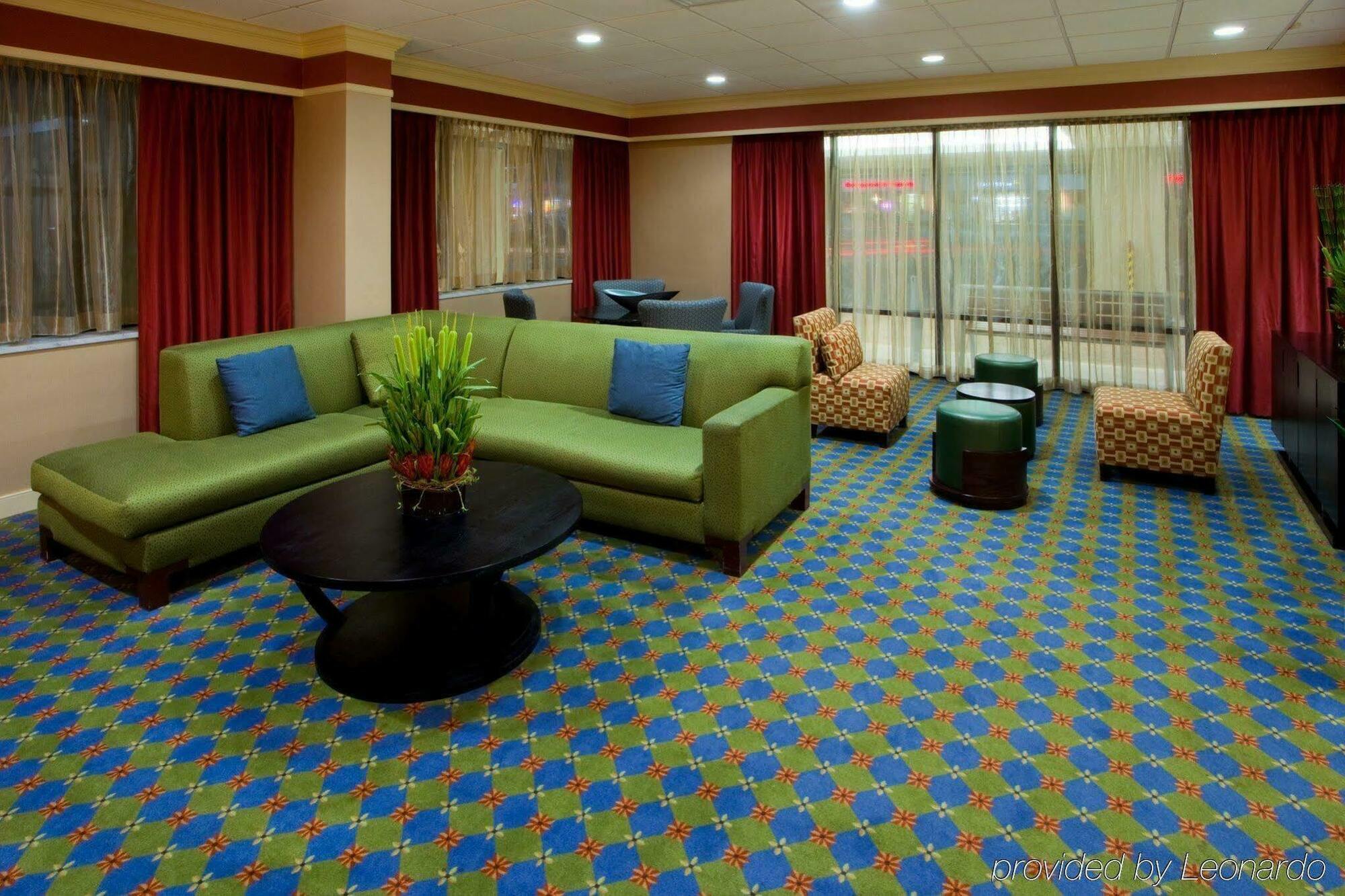 Holiday Inn Express Washington Dc Sw - Springfield By Ihg Экстерьер фото
